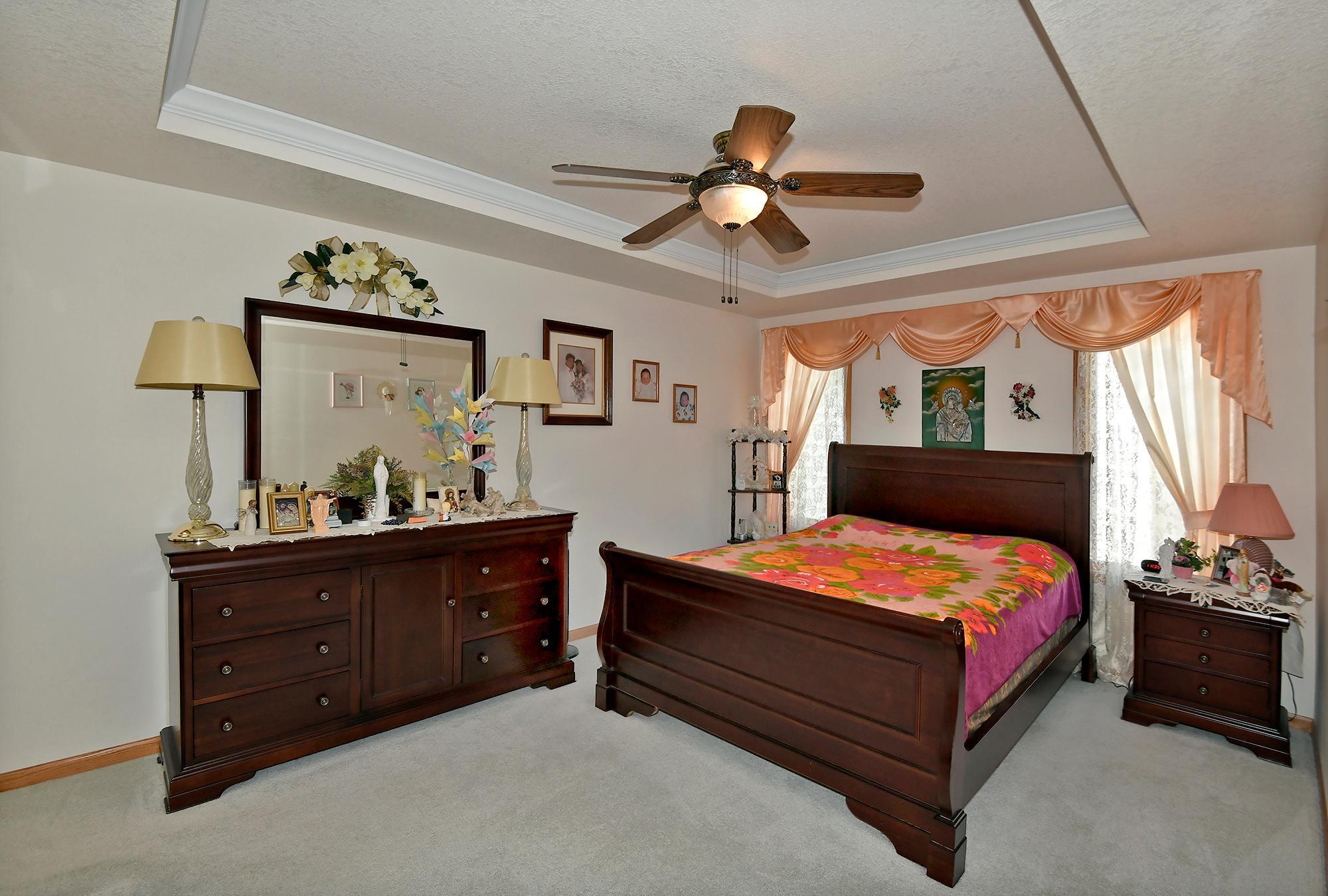 1424 Wildflower Lane NE