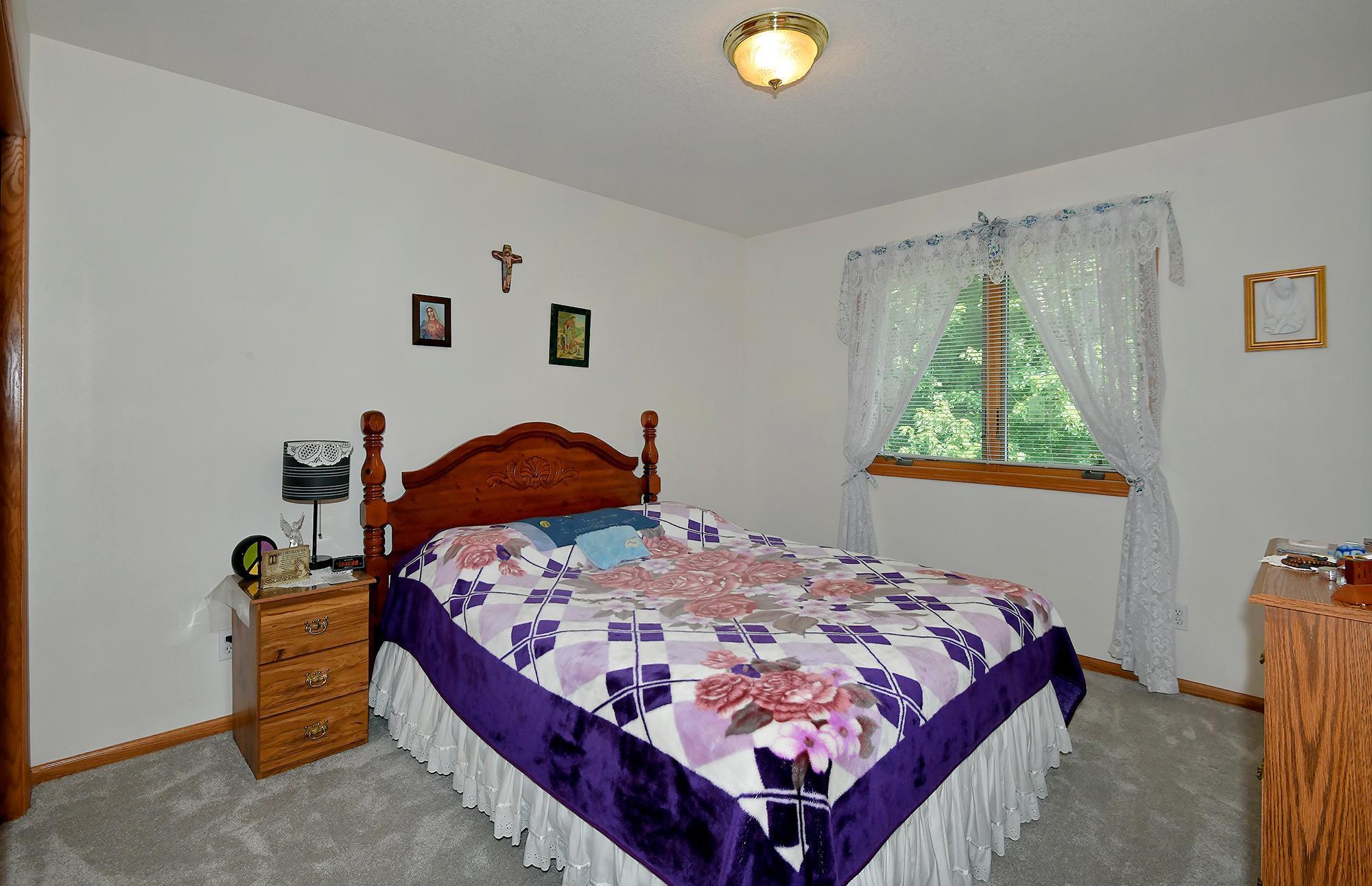 1424 Wildflower Lane NE