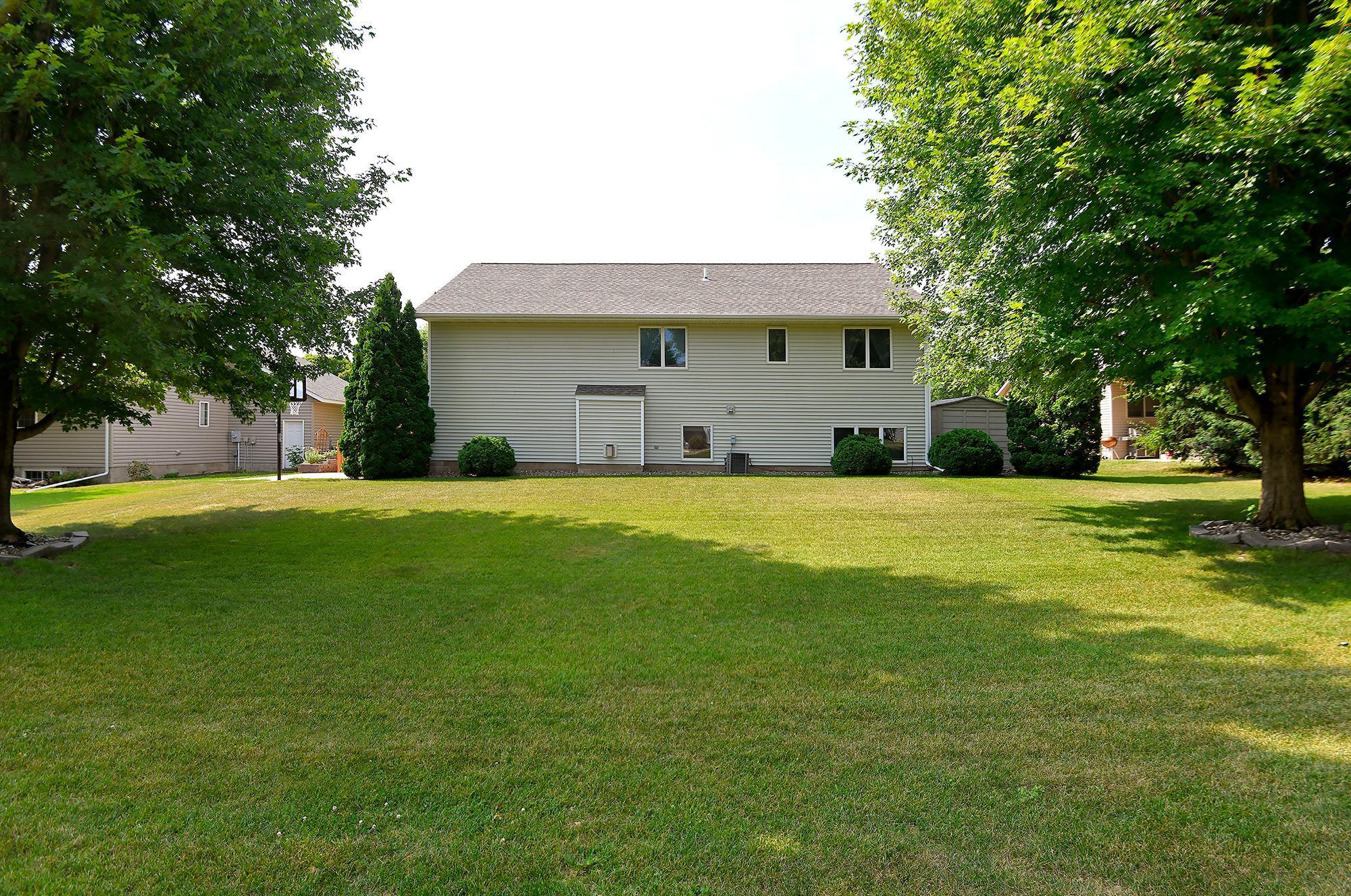 1424 Wildflower Lane NE