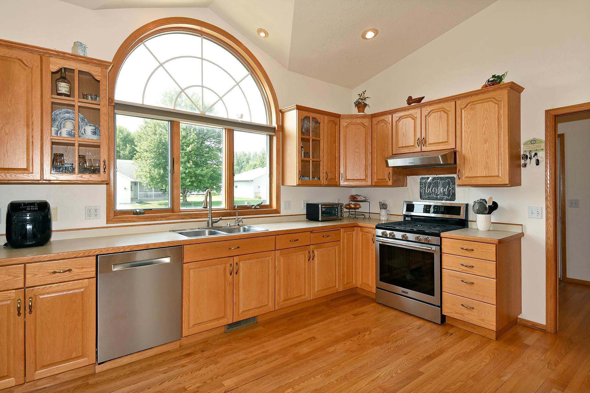 1424 Wildflower Lane NE