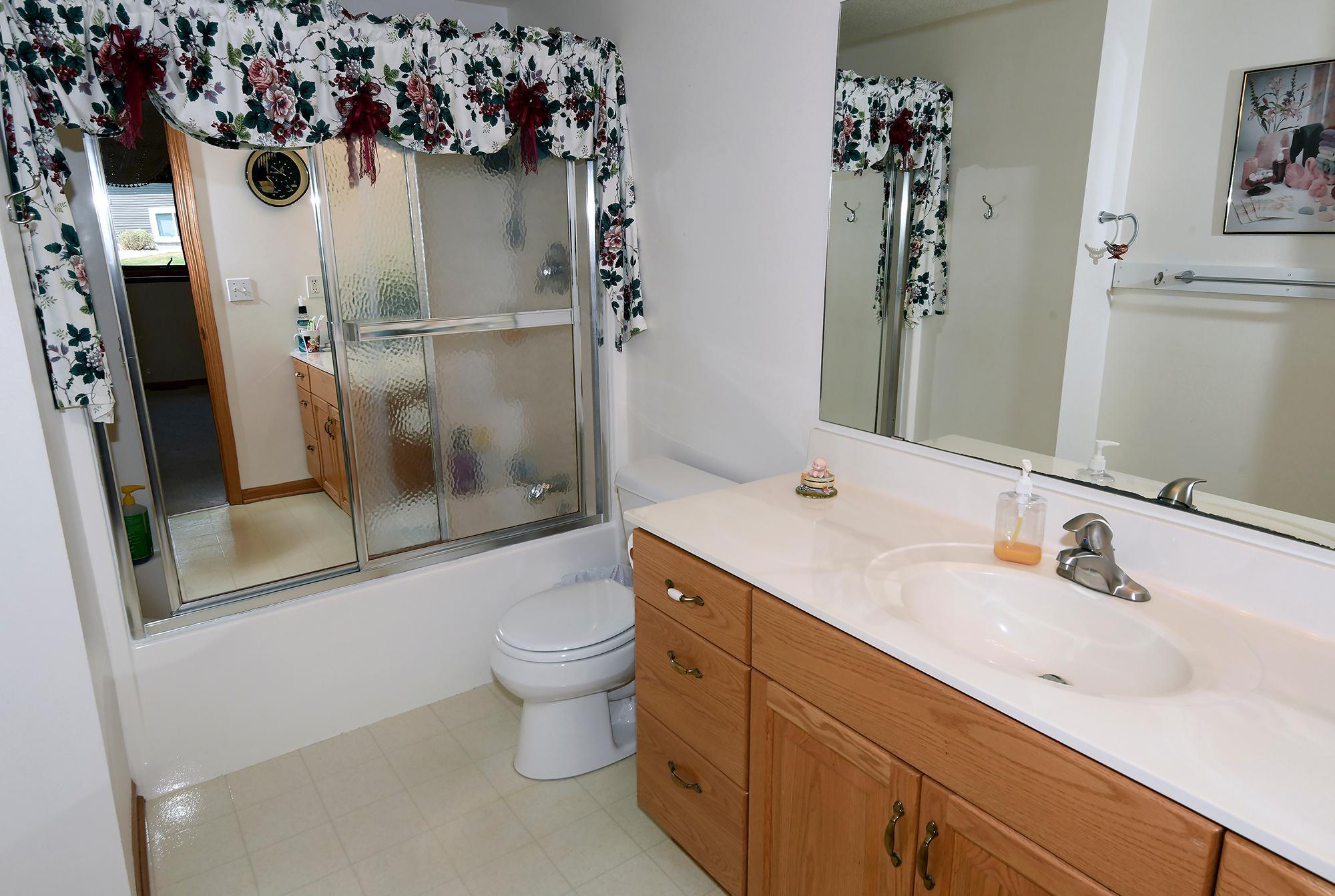 1424 Wildflower Lane NE