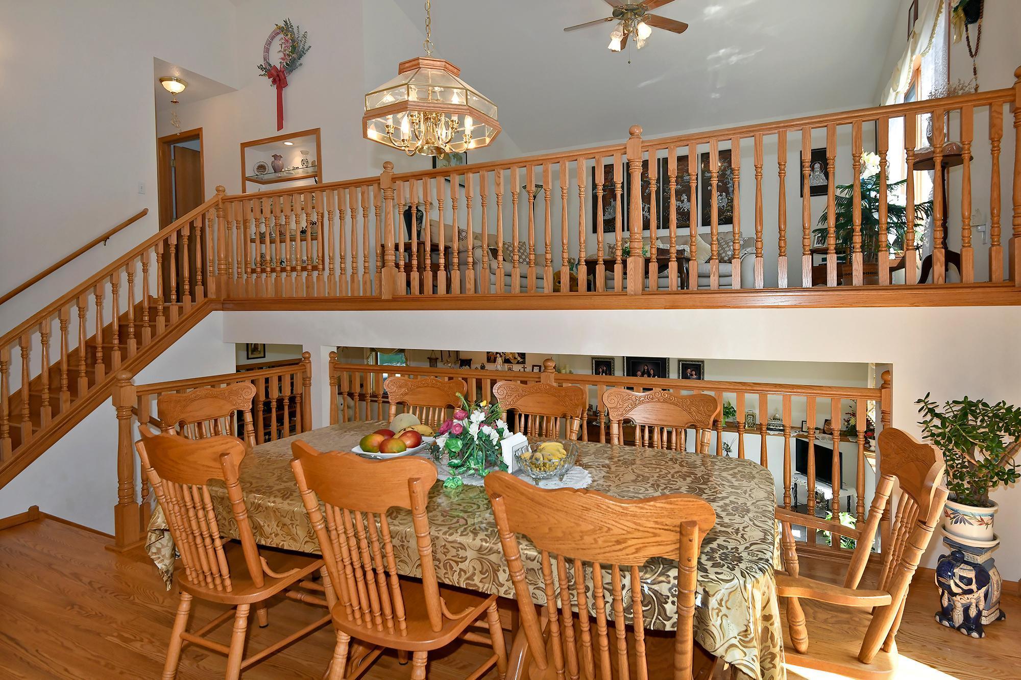 1424 Wildflower Lane NE