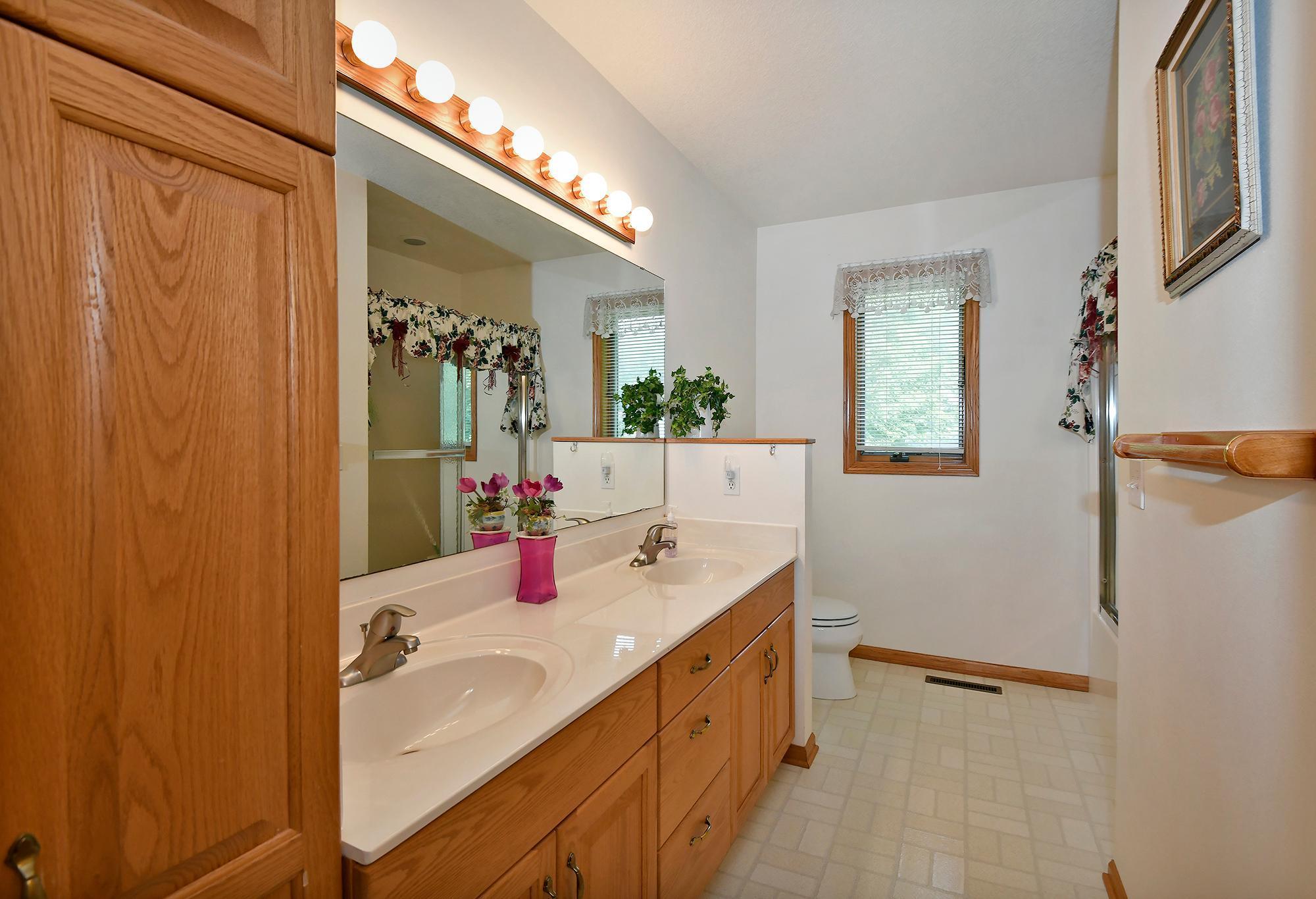 1424 Wildflower Lane NE