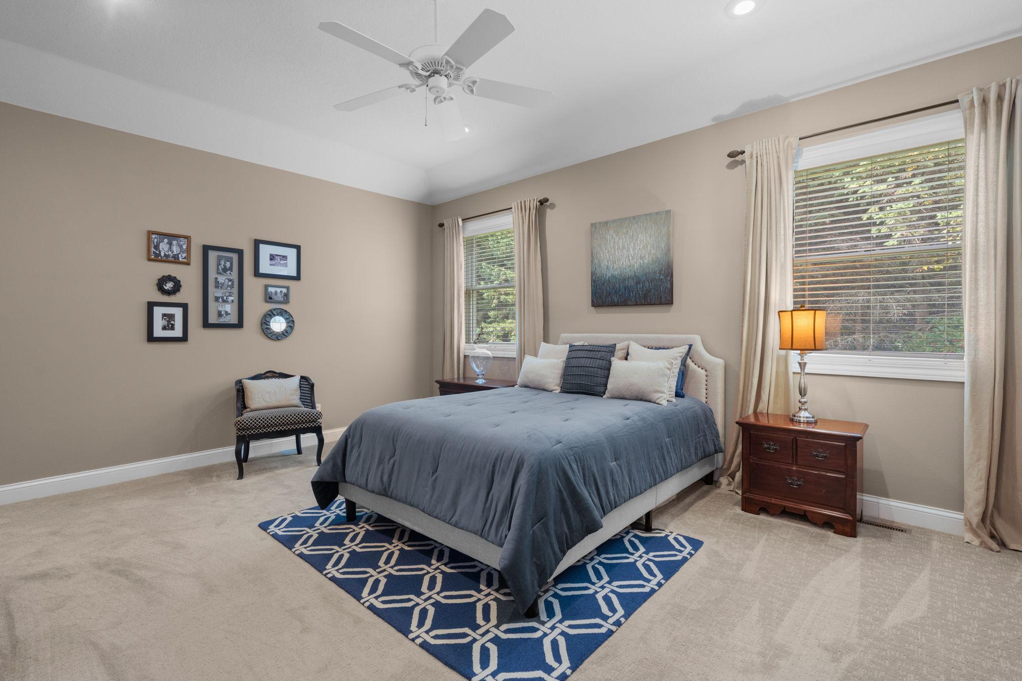 1910 Woodcrest Drive NE