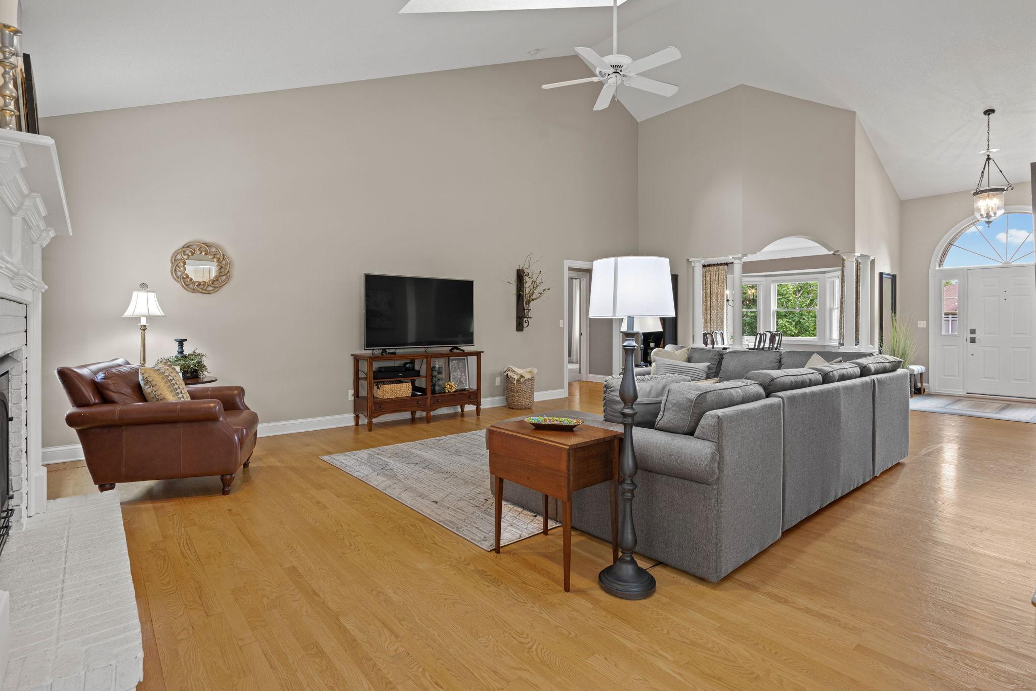 1910 Woodcrest Drive NE