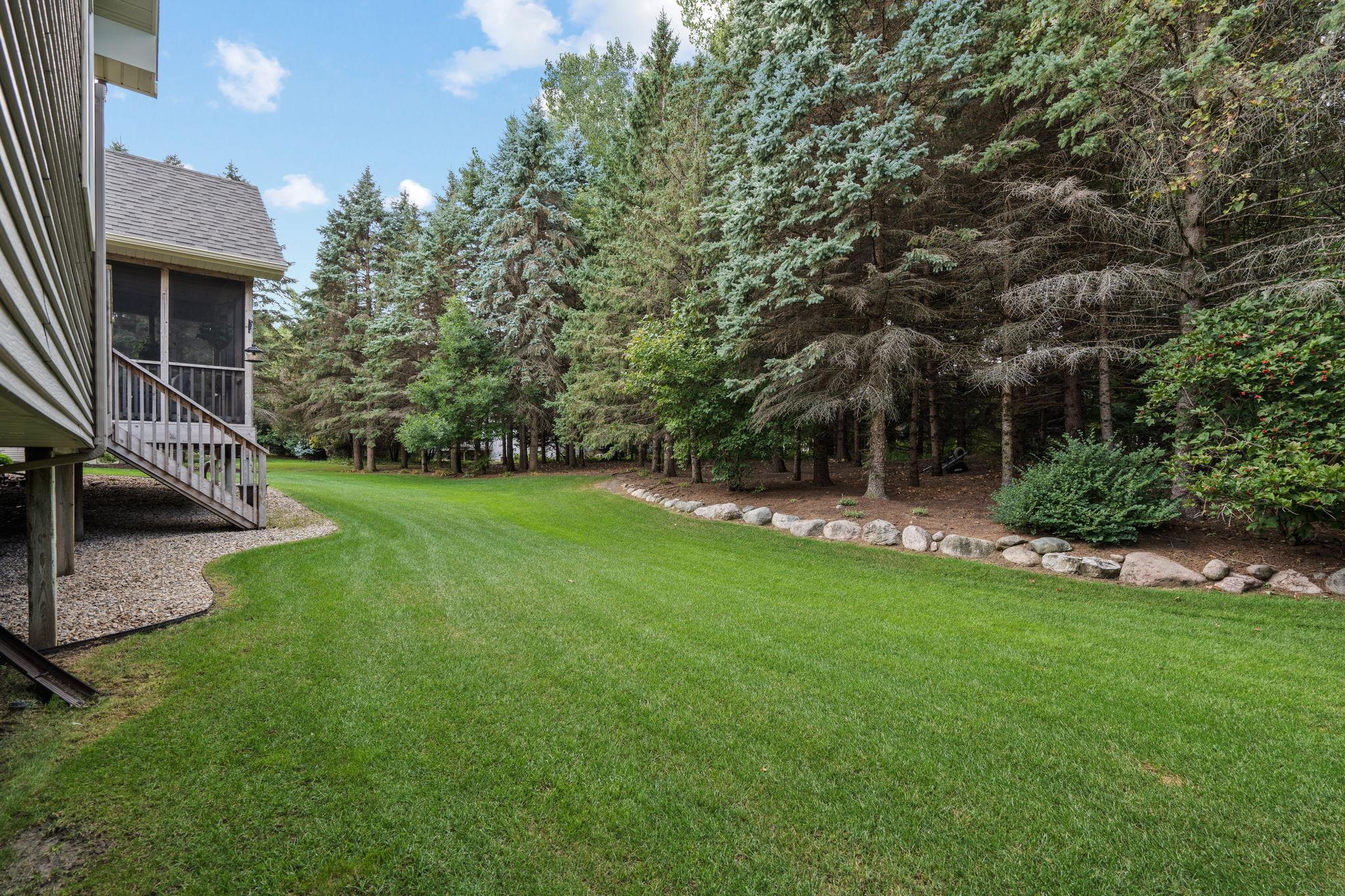 1910 Woodcrest Drive NE