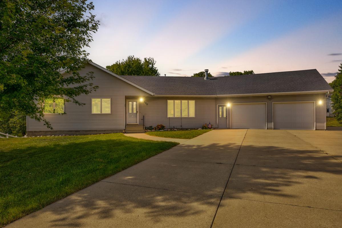 860 Hilltop Place SW