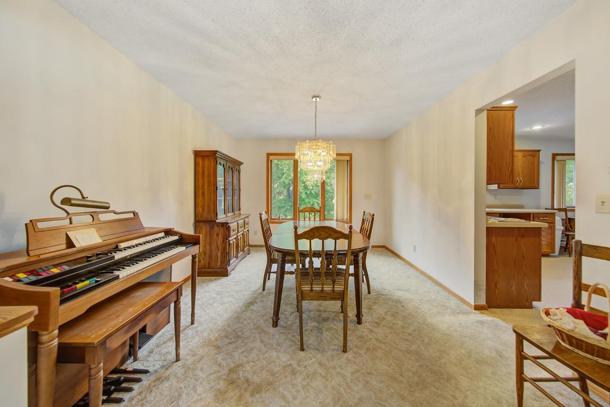 860 Hilltop Place SW