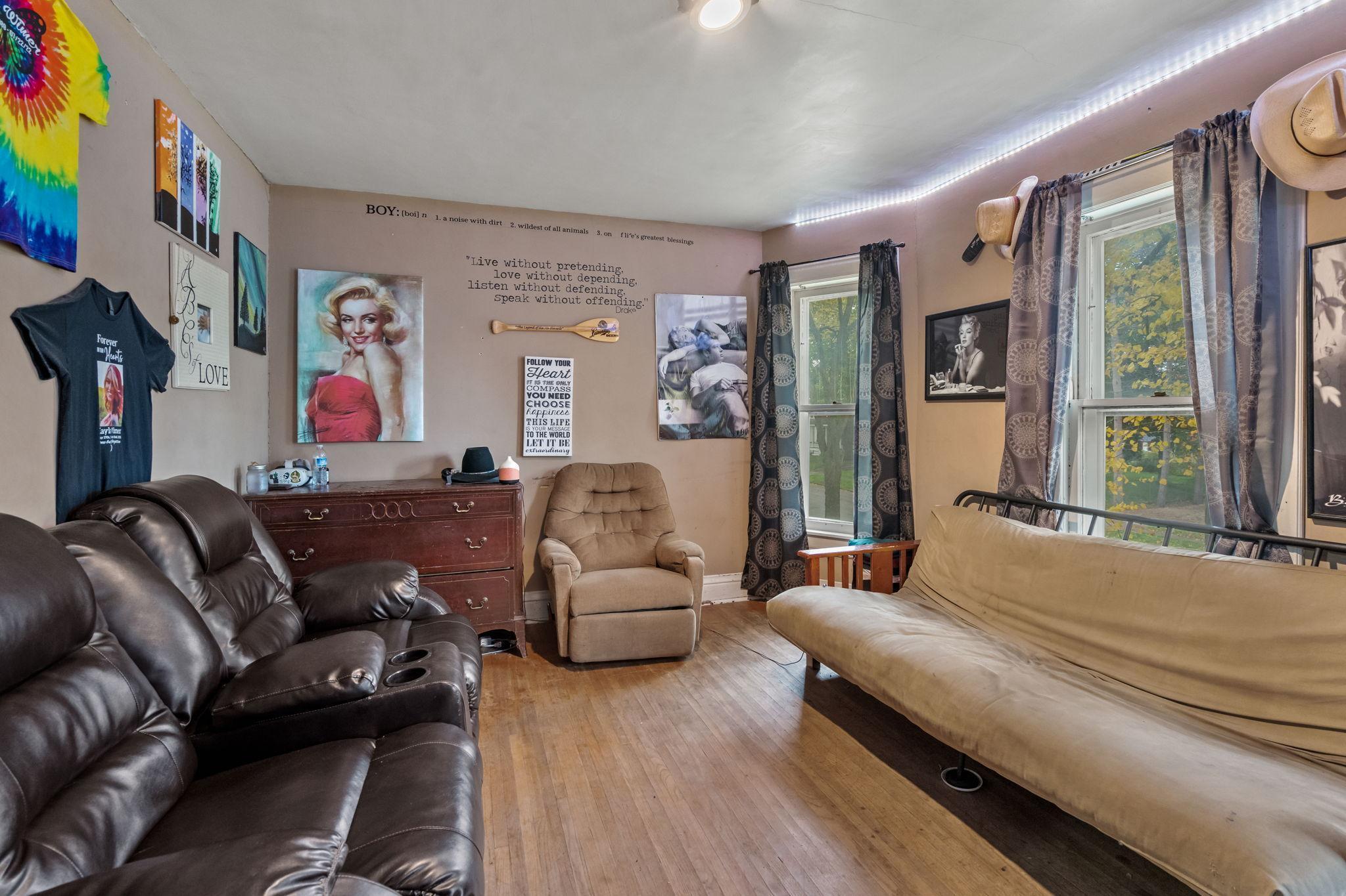 548 E Vine Street