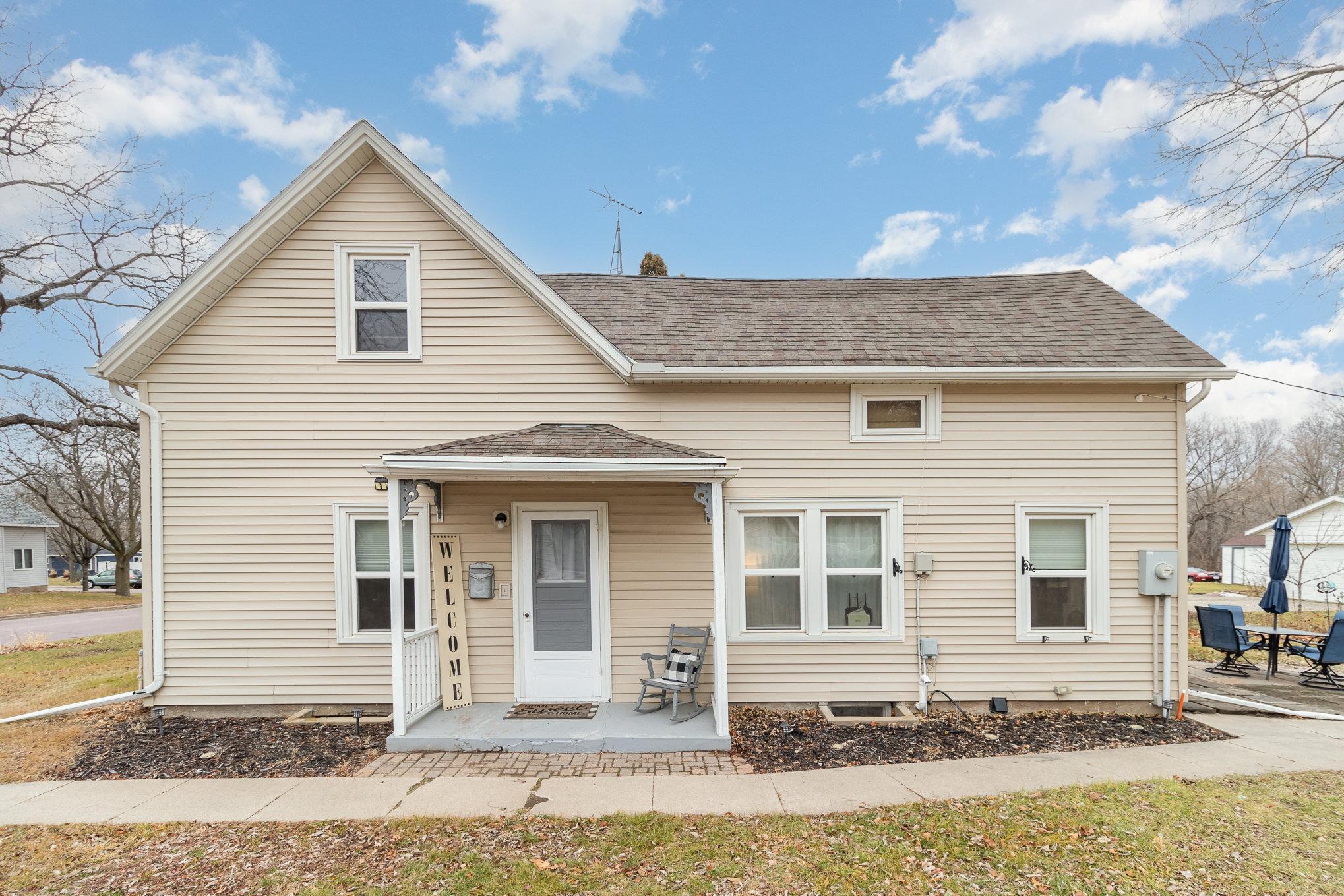 809 S Front Street