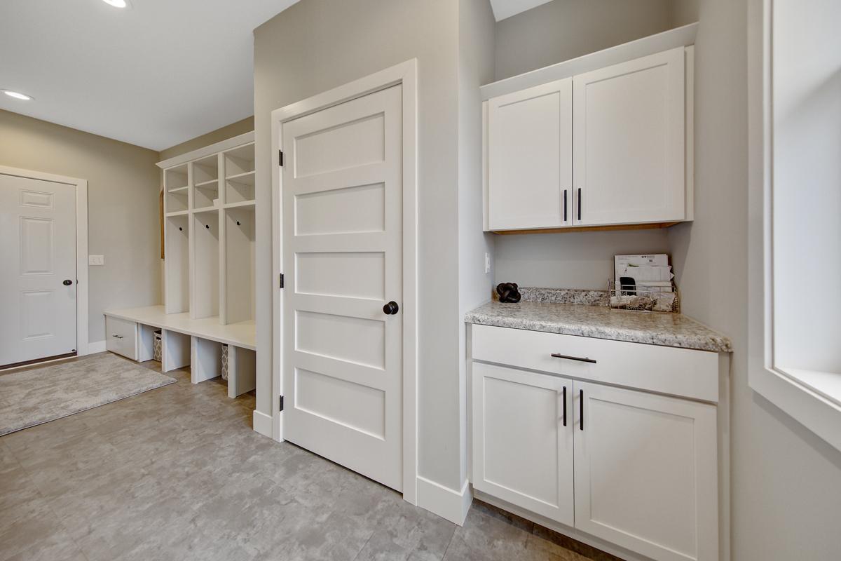 2720 Timber Ridge Place NE