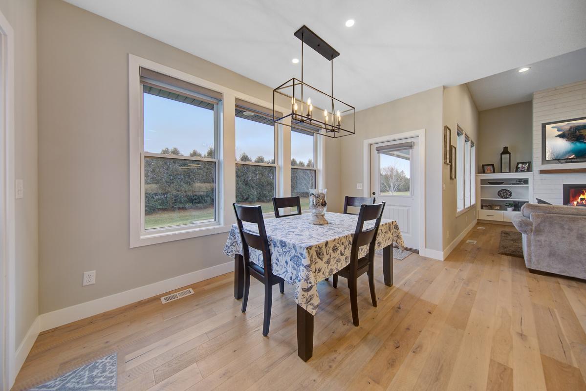 2720 Timber Ridge Place NE