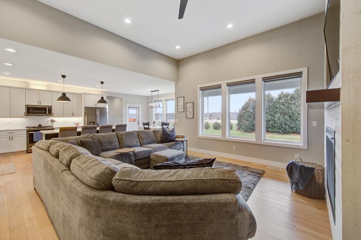 2720 Timber Ridge Place NE