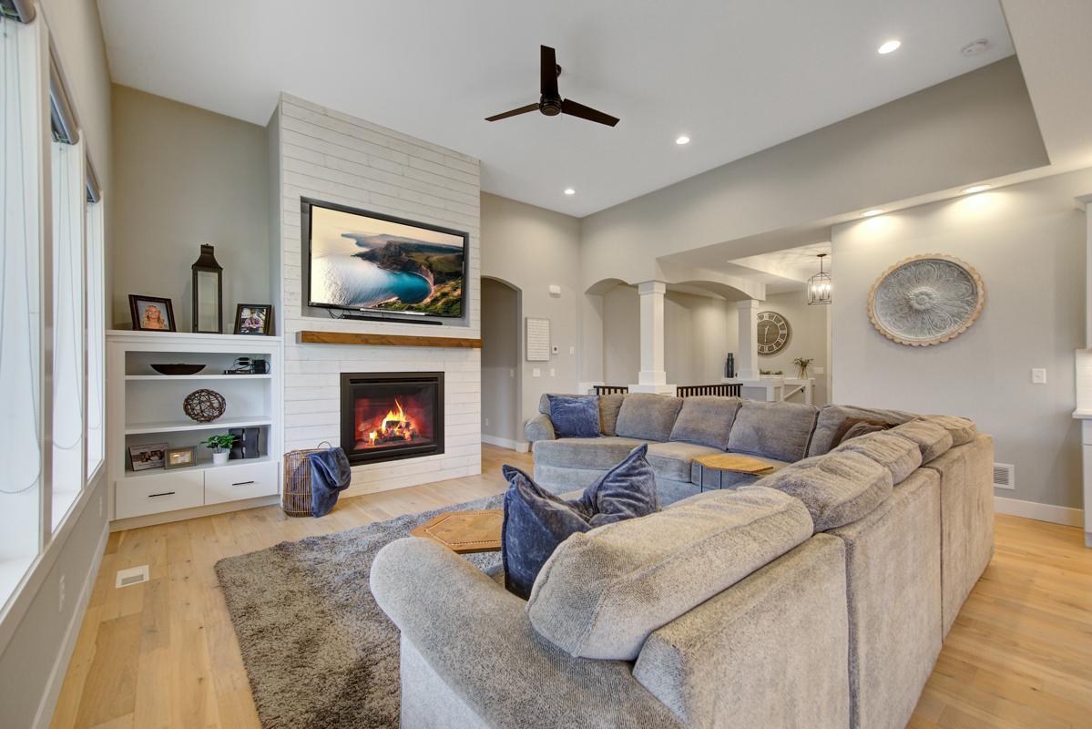 2720 Timber Ridge Place NE