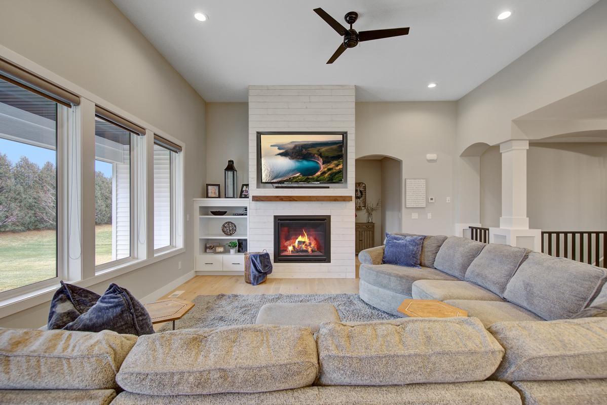 2720 Timber Ridge Place NE