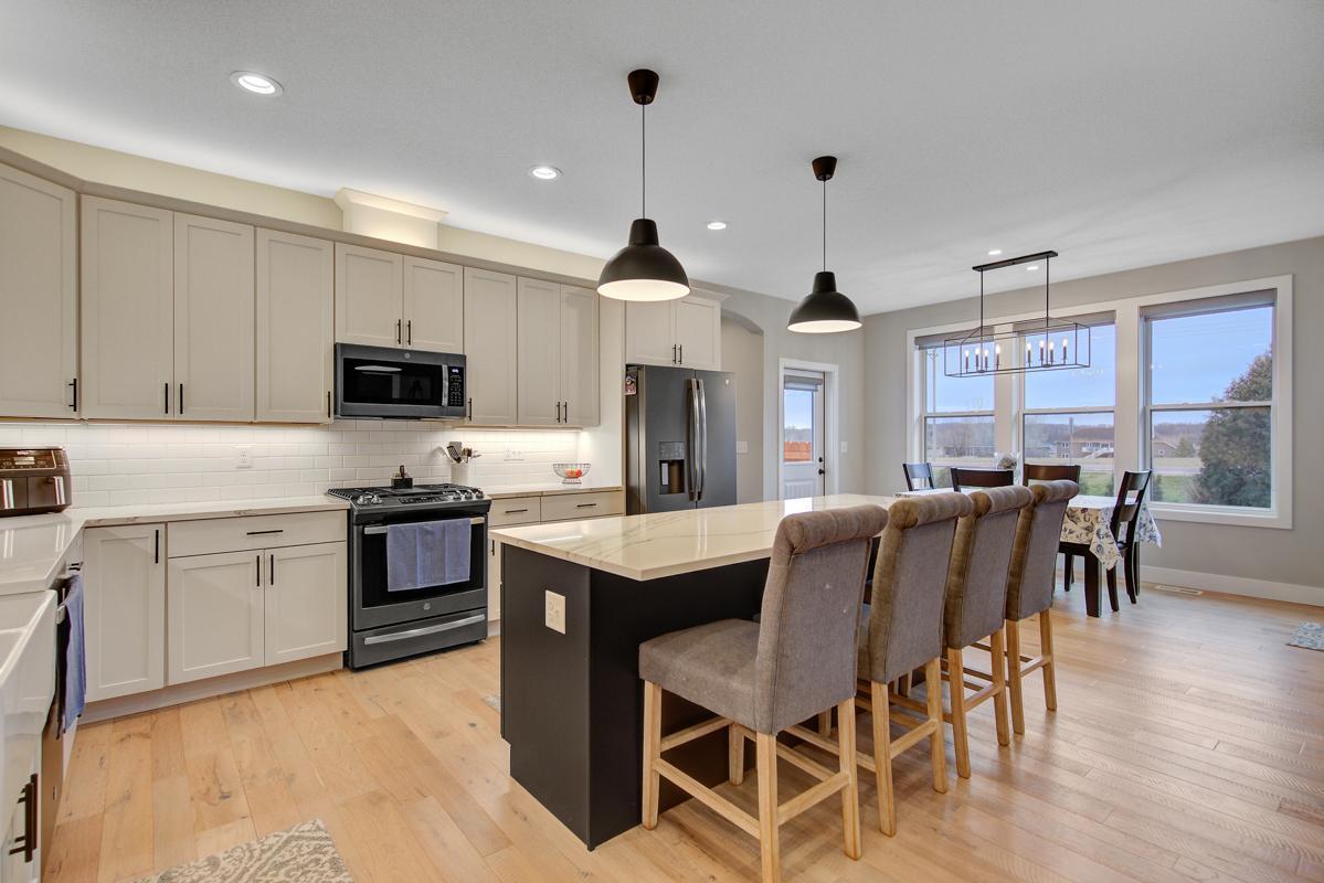 2720 Timber Ridge Place NE