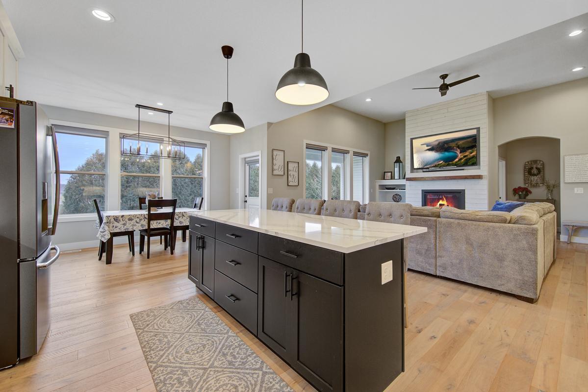 2720 Timber Ridge Place NE