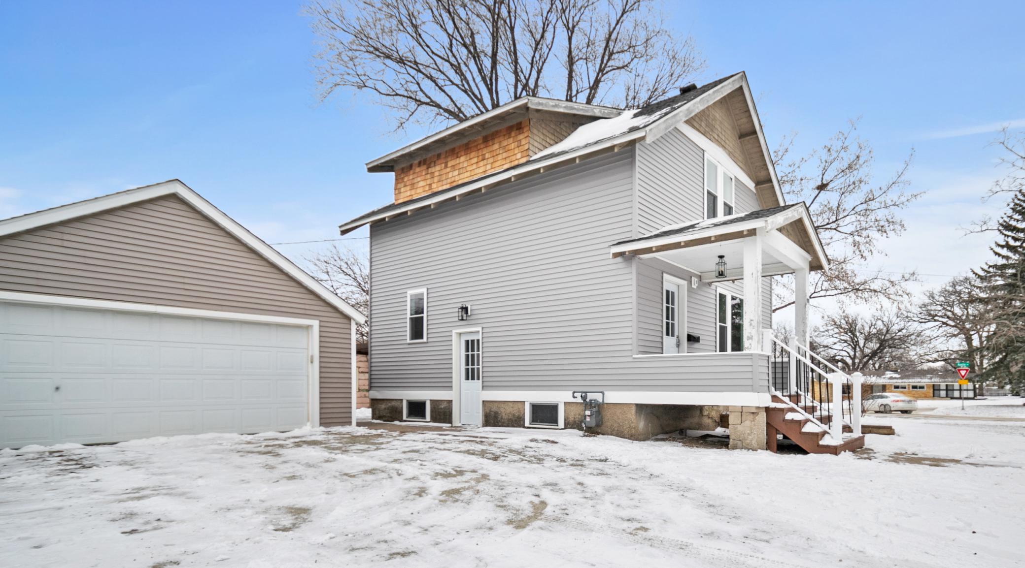 252 E Mckinley Street