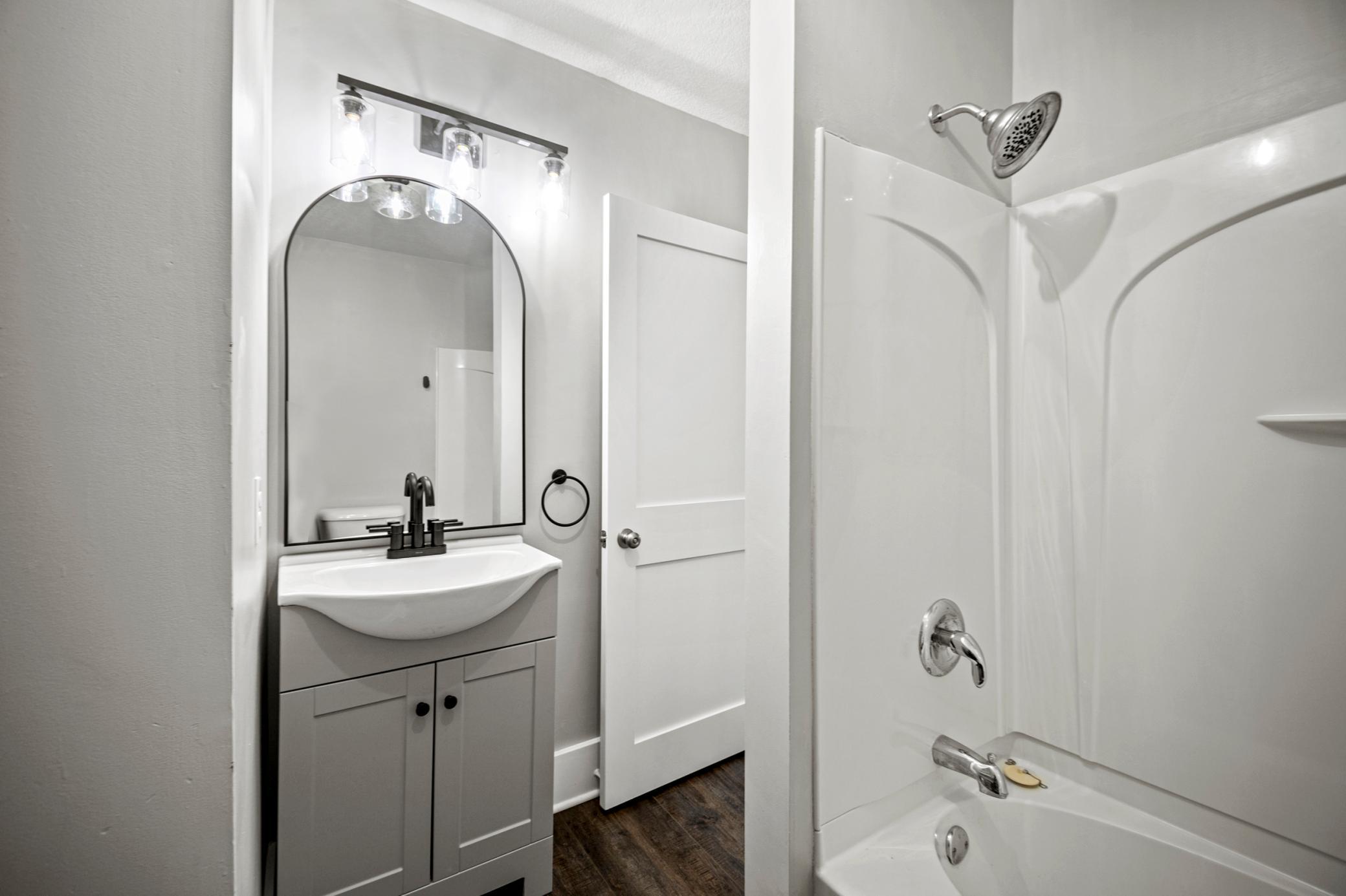 252 E Mckinley Street