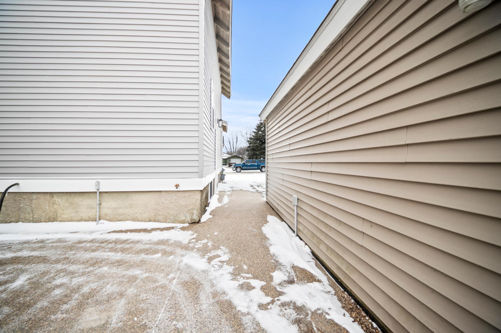 252 E Mckinley Street