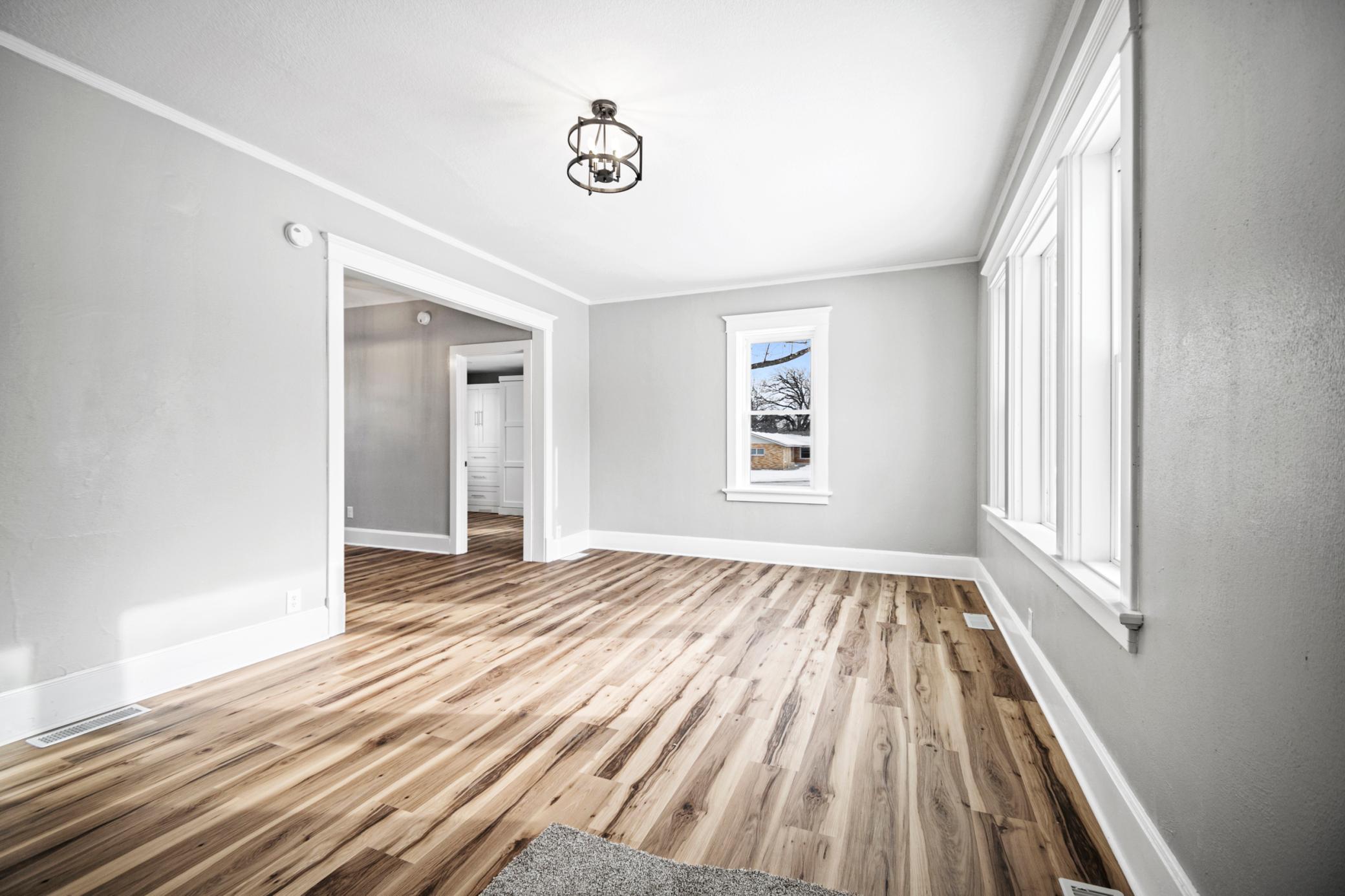 252 E Mckinley Street