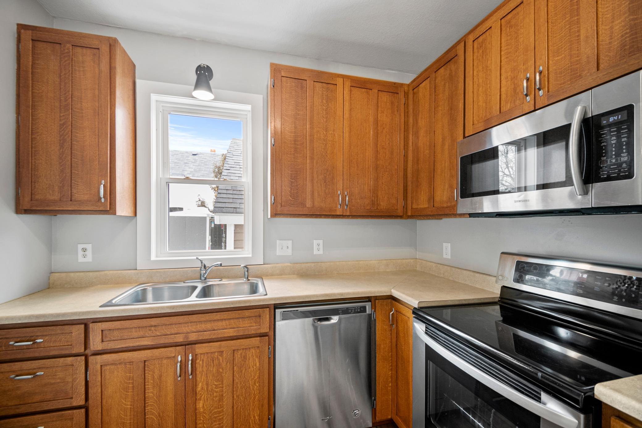 252 E Mckinley Street