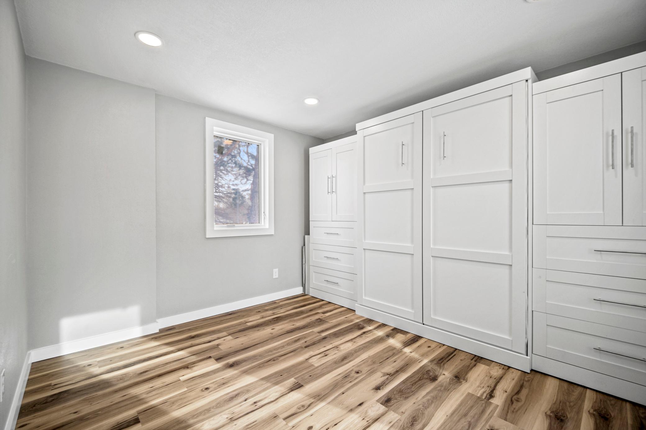 252 E Mckinley Street