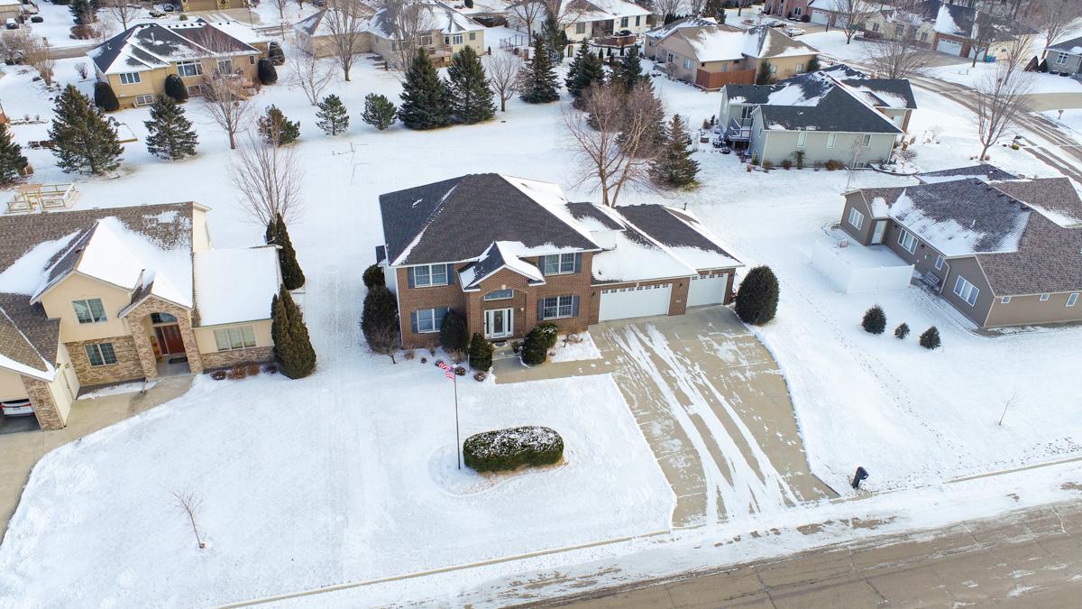 2240 Deer Trail Lane NE