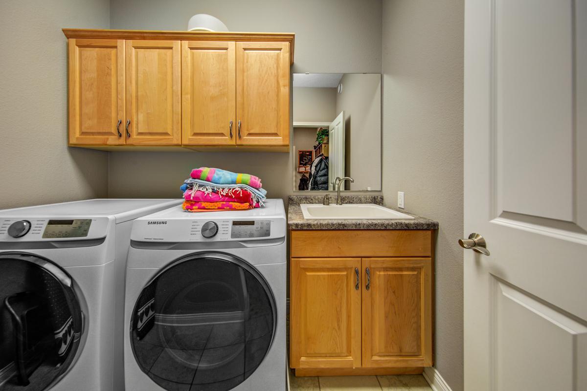 2240 Deer Trail Lane NE