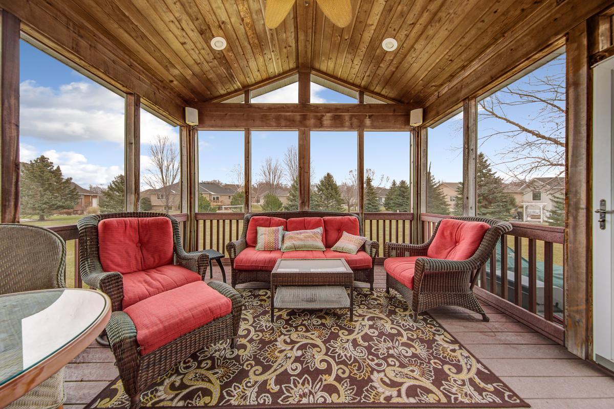 2240 Deer Trail Lane NE