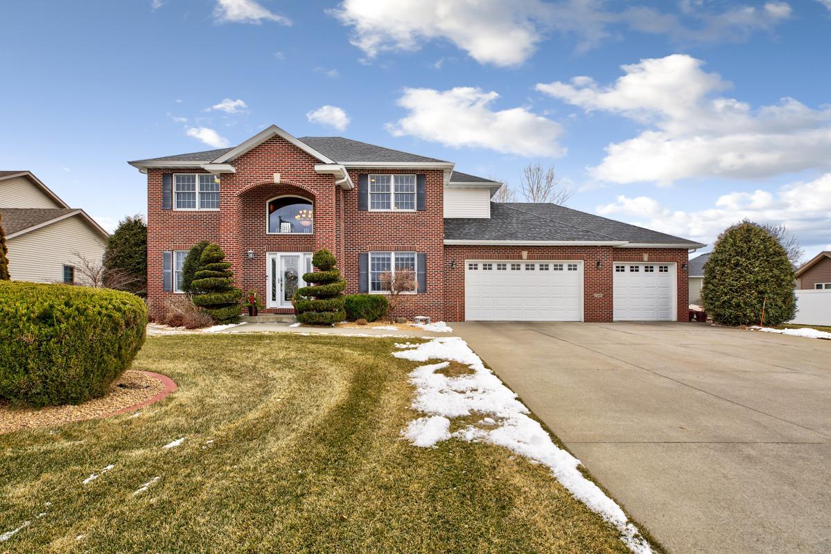 2240 Deer Trail Lane NE