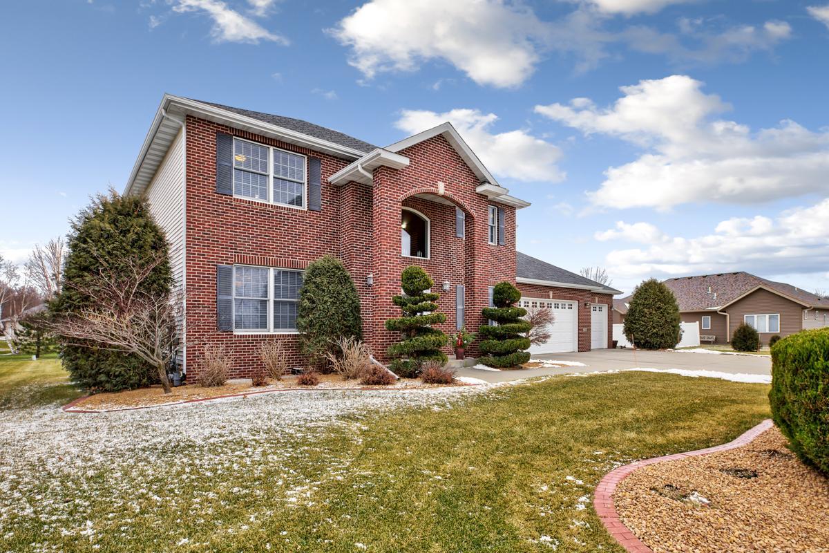 2240 Deer Trail Lane NE