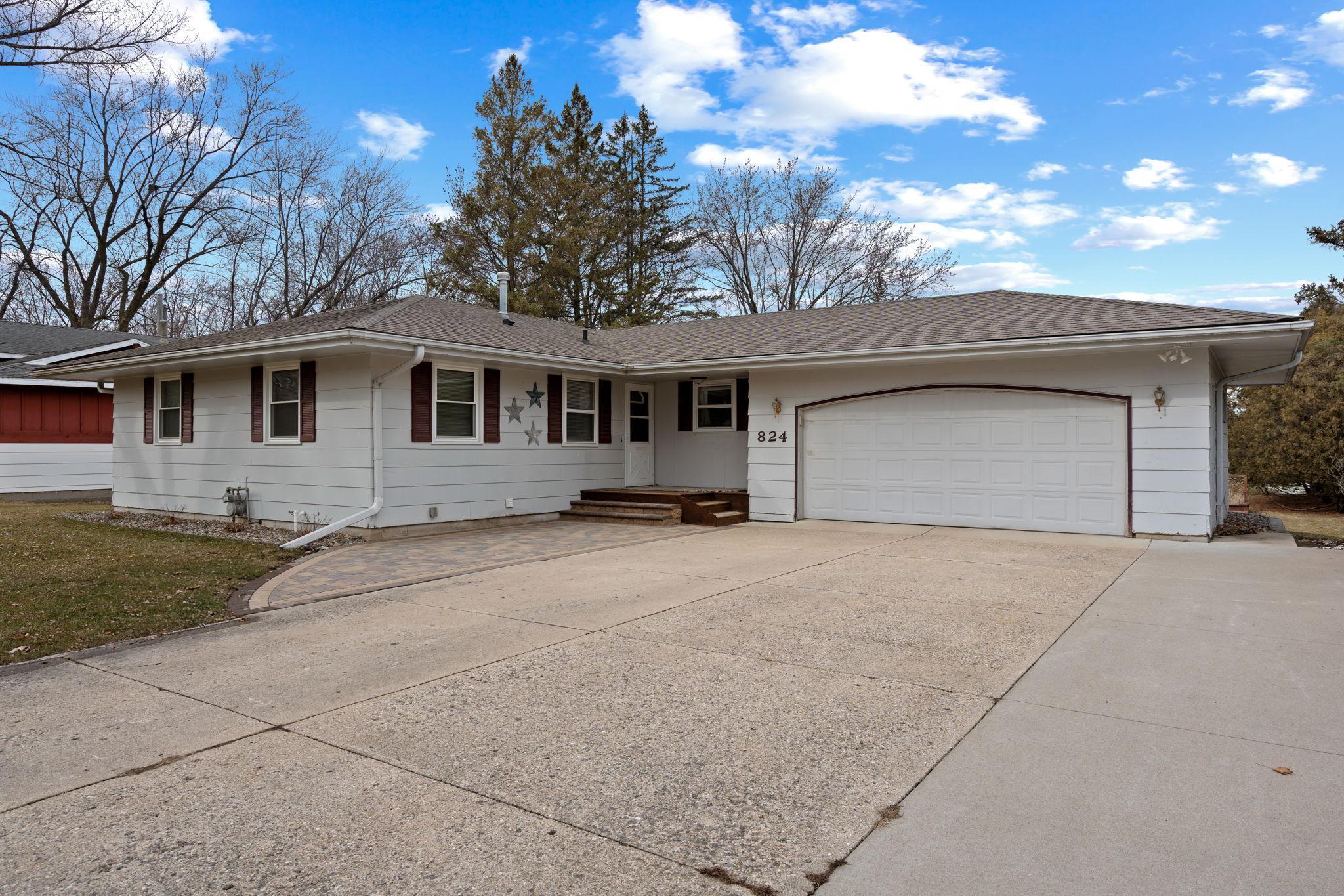 824 E University Street