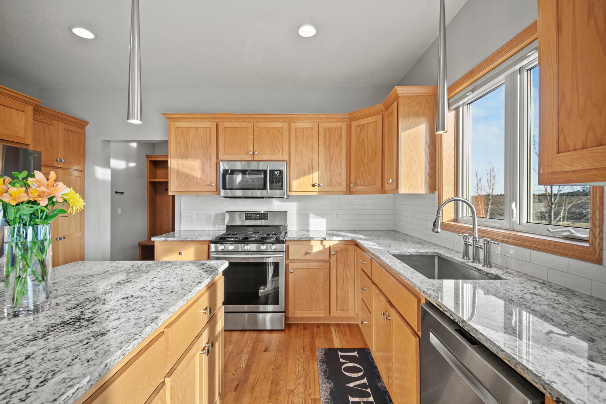 1850 White Oak Lane NE