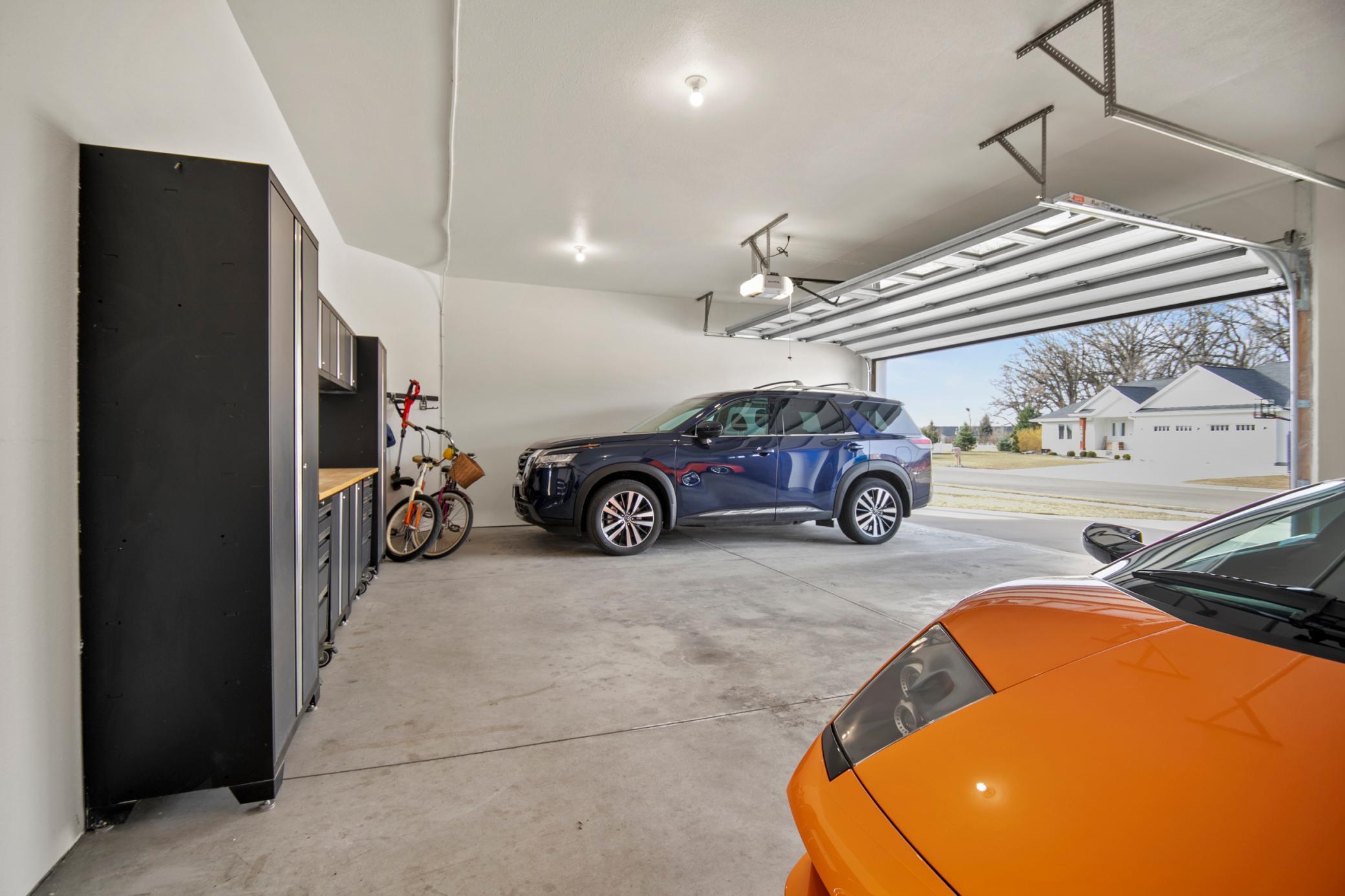 1850 White Oak Lane NE