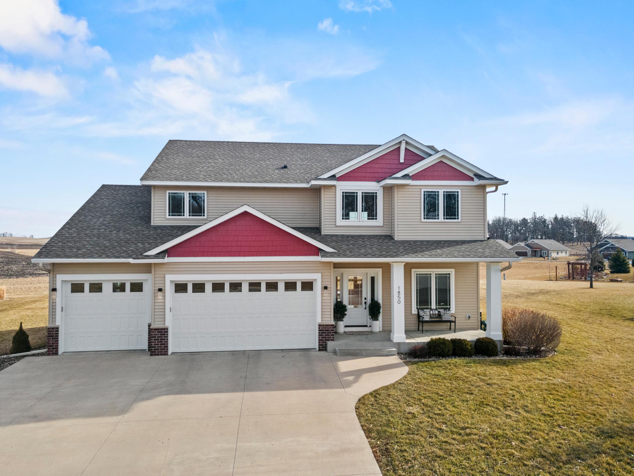 1850 White Oak Lane NE