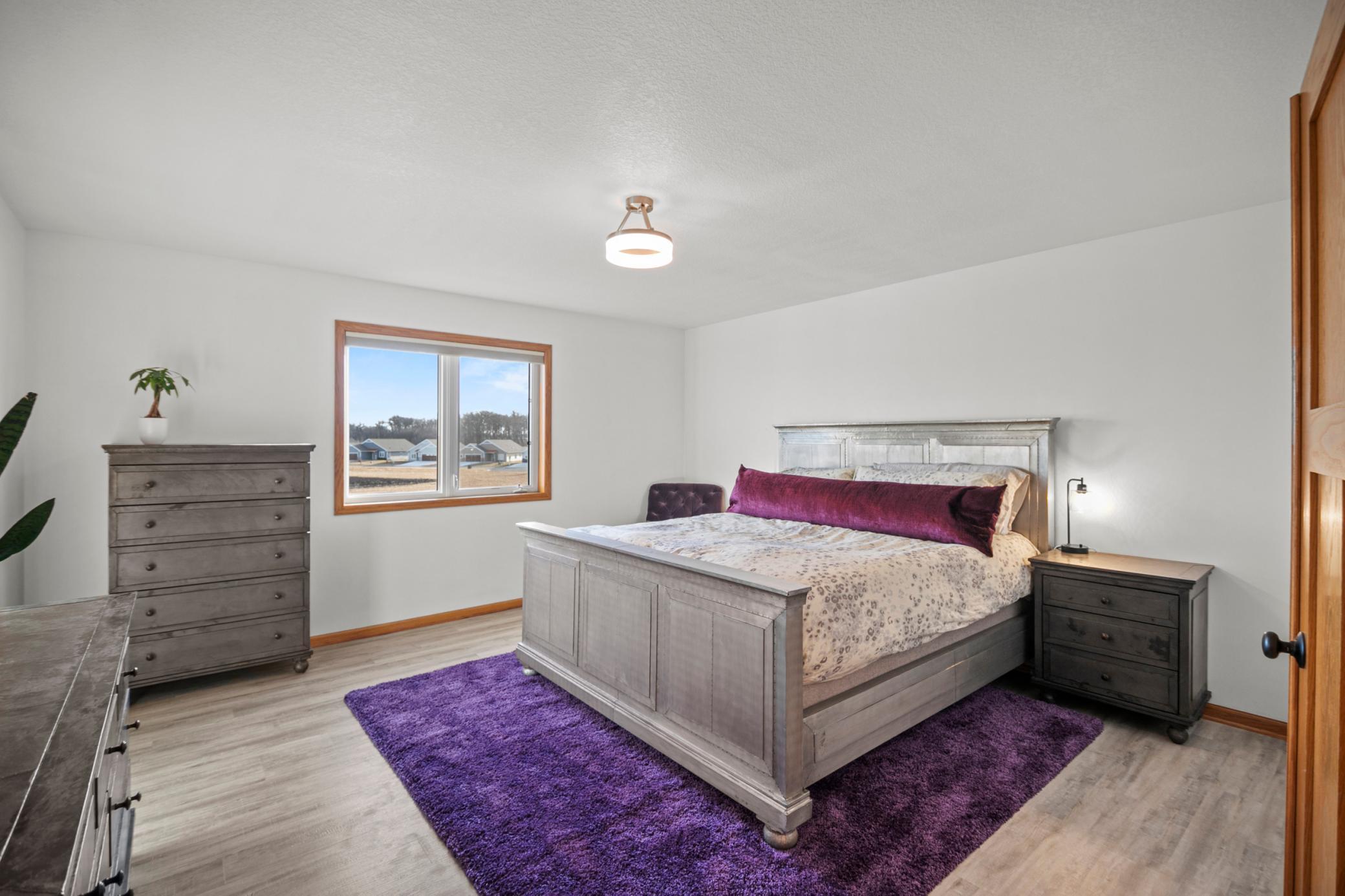 1850 White Oak Lane NE