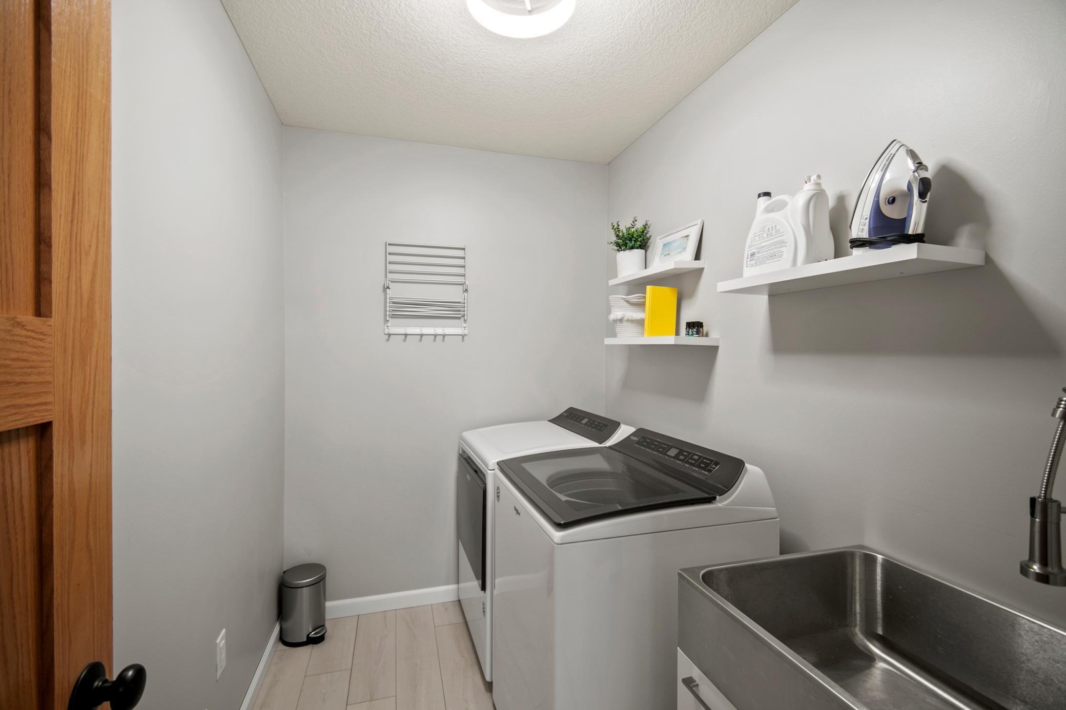 1850 White Oak Lane NE