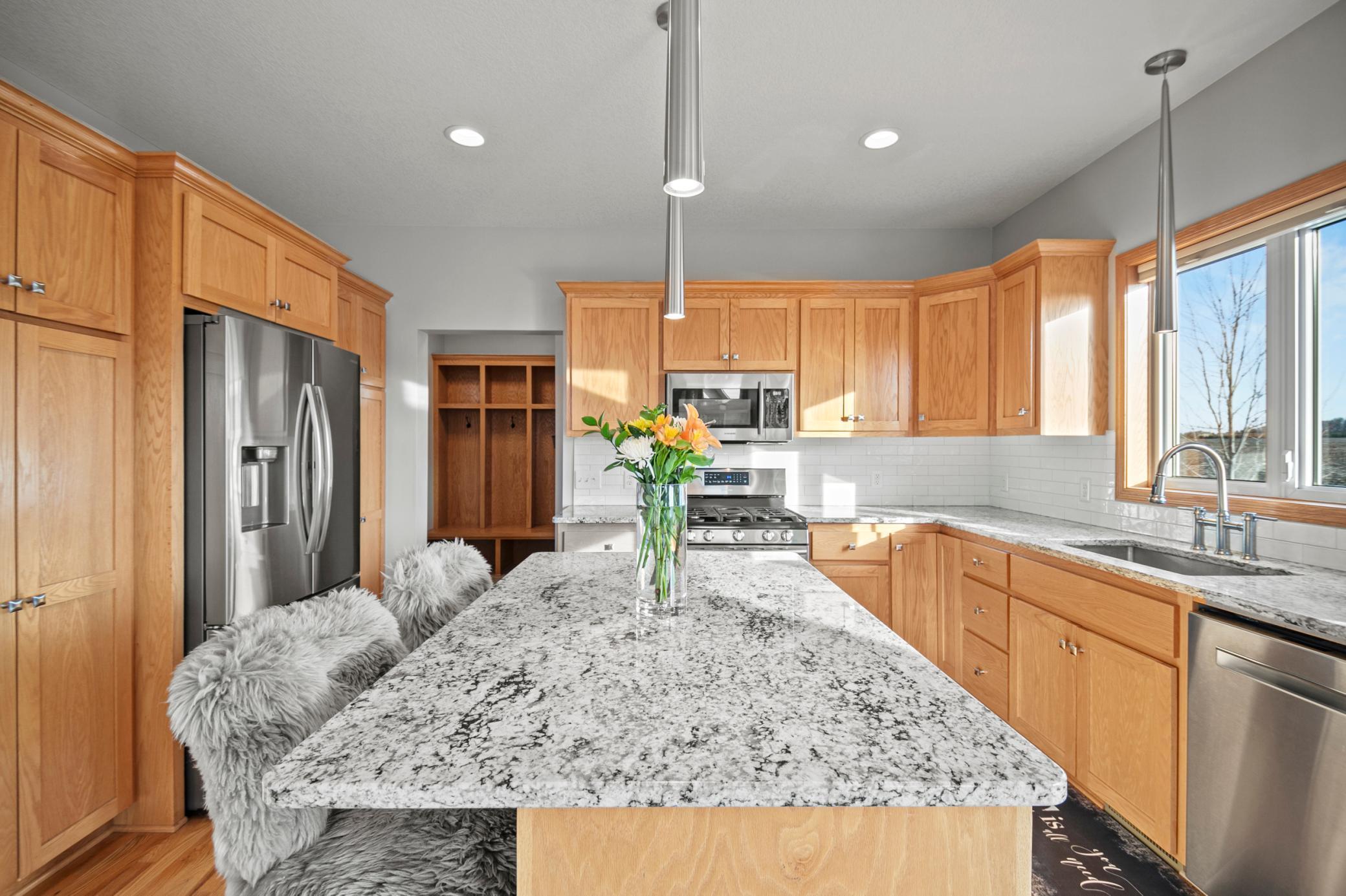 1850 White Oak Lane NE