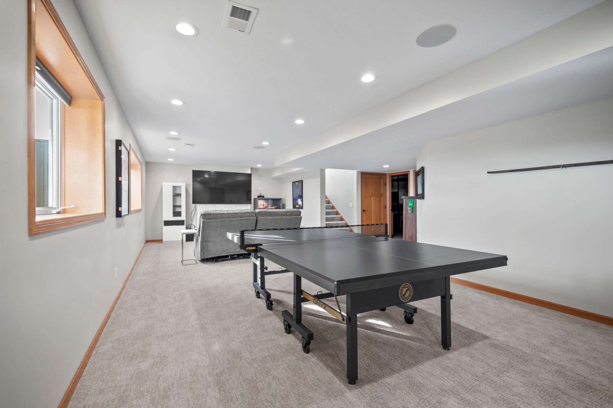 1850 White Oak Lane NE