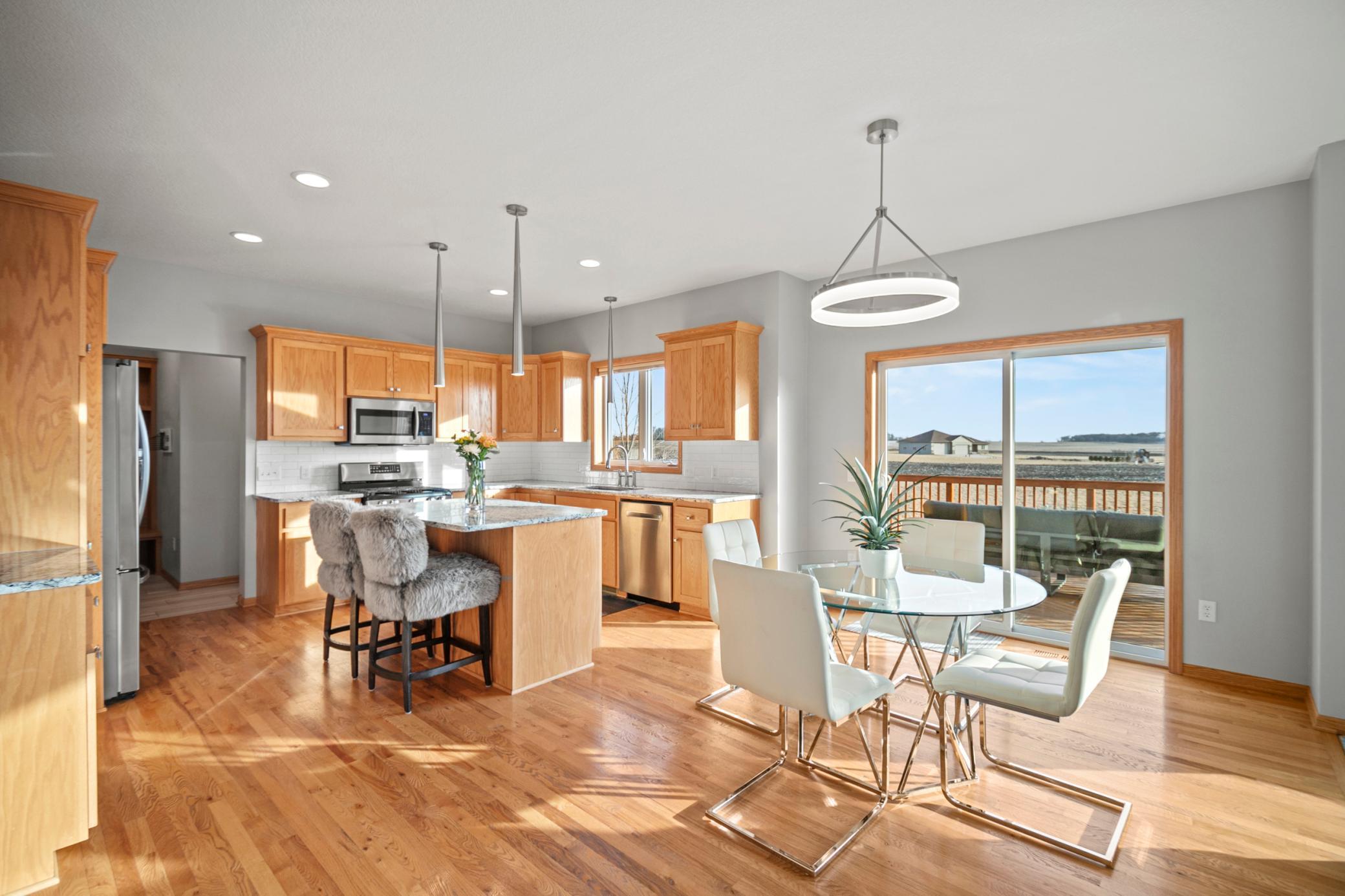 1850 White Oak Lane NE