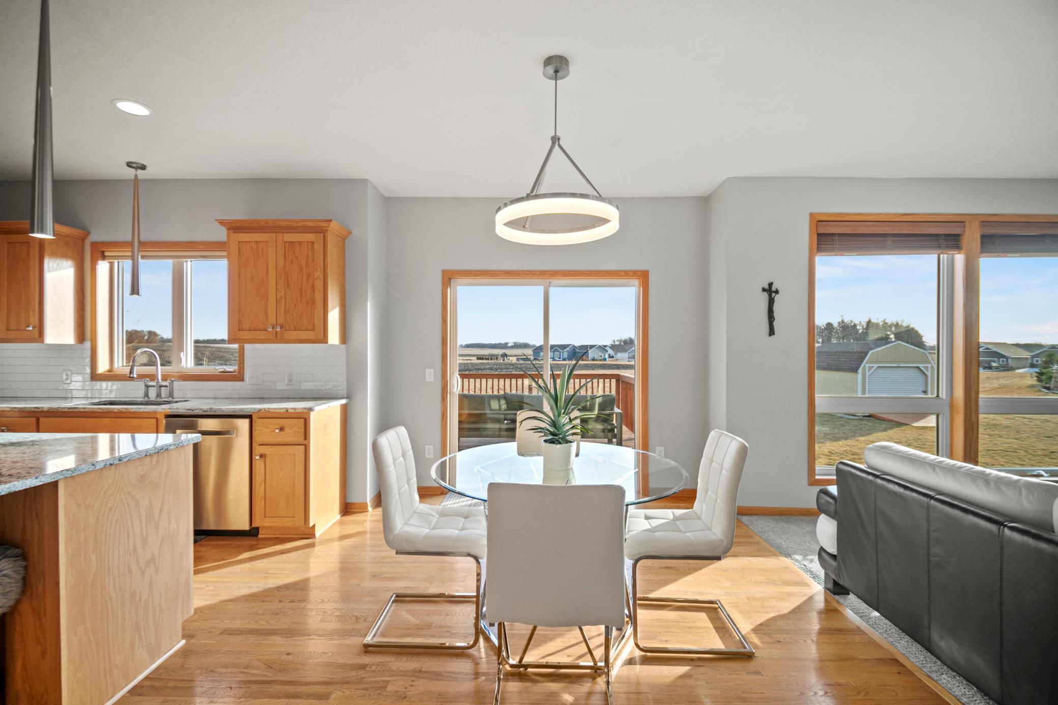 1850 White Oak Lane NE