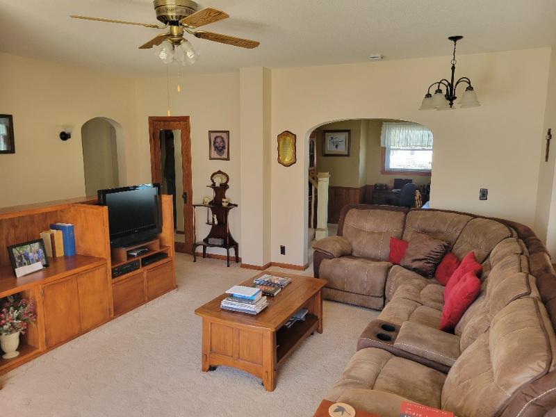317 7th Street SW