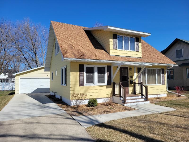 317 7th Street SW
