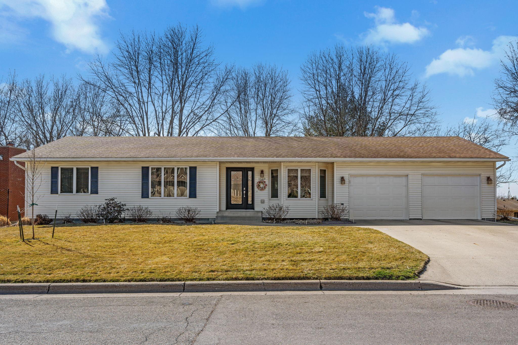 1560 Sunset Drive SW