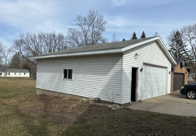 224 W Holly Street
