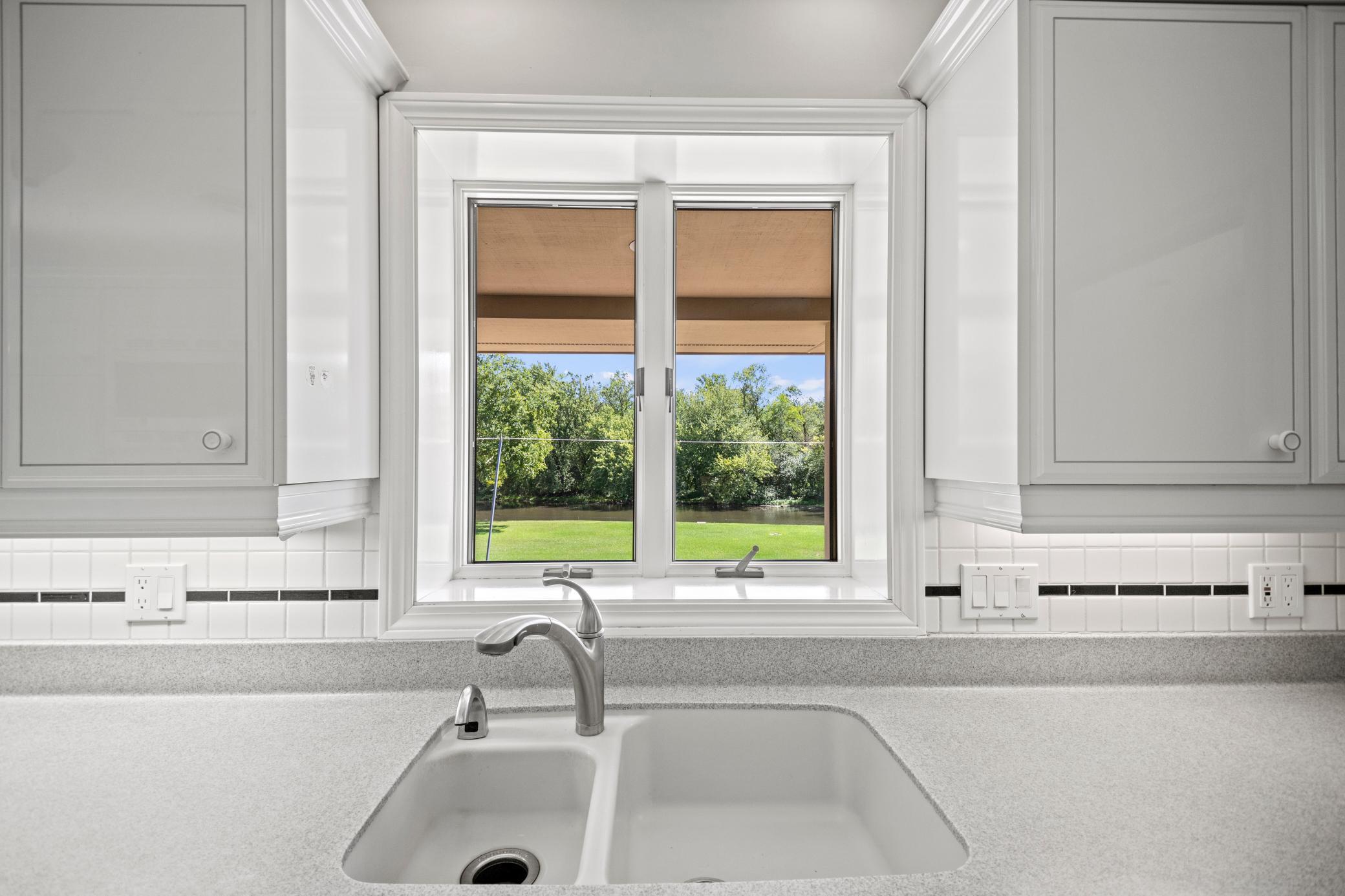 645 Riverwood Drive SW