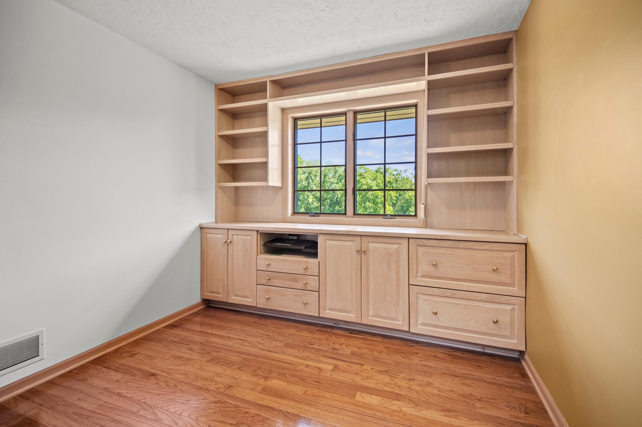 645 Riverwood Drive SW