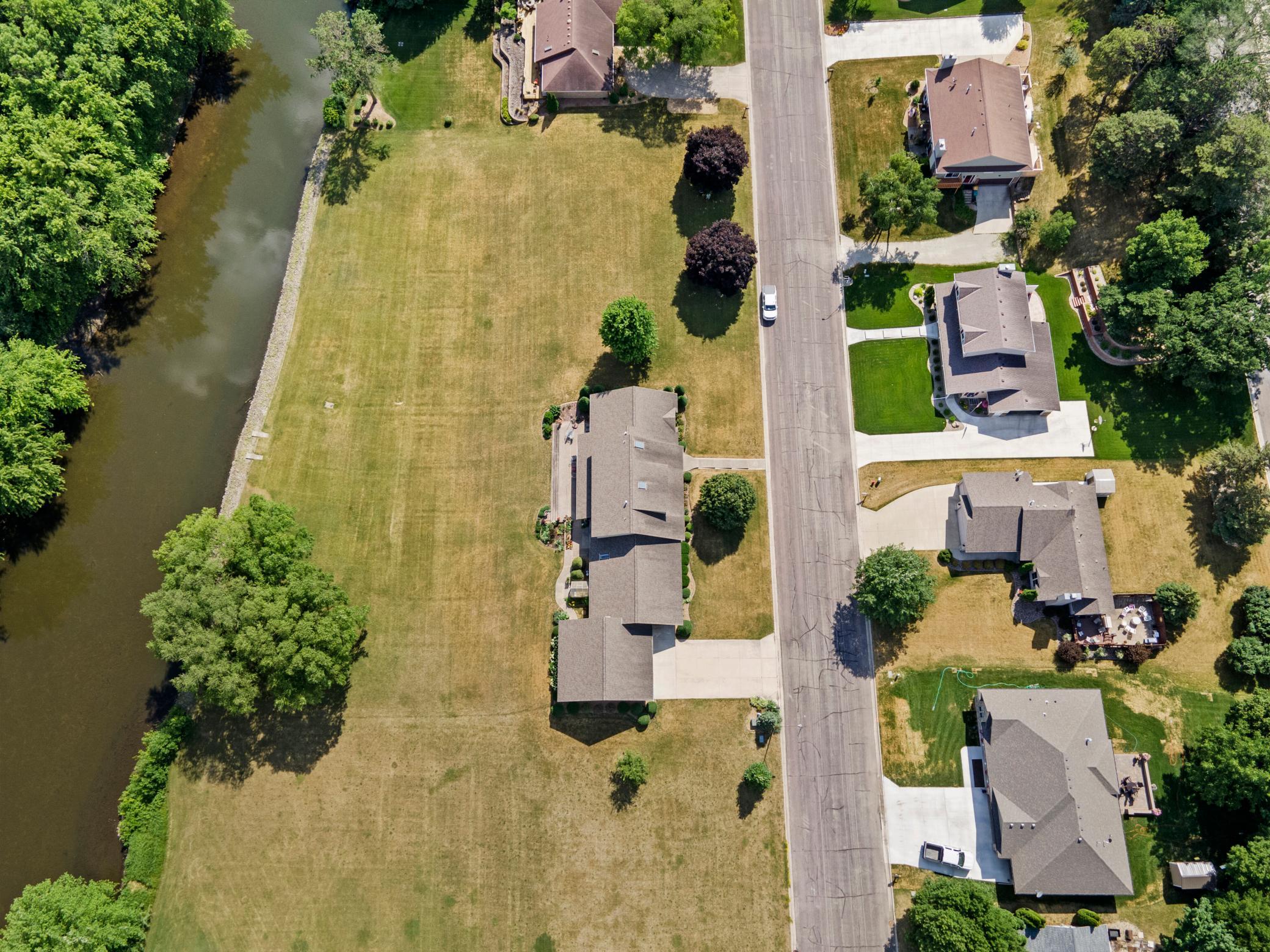 645 Riverwood Drive SW