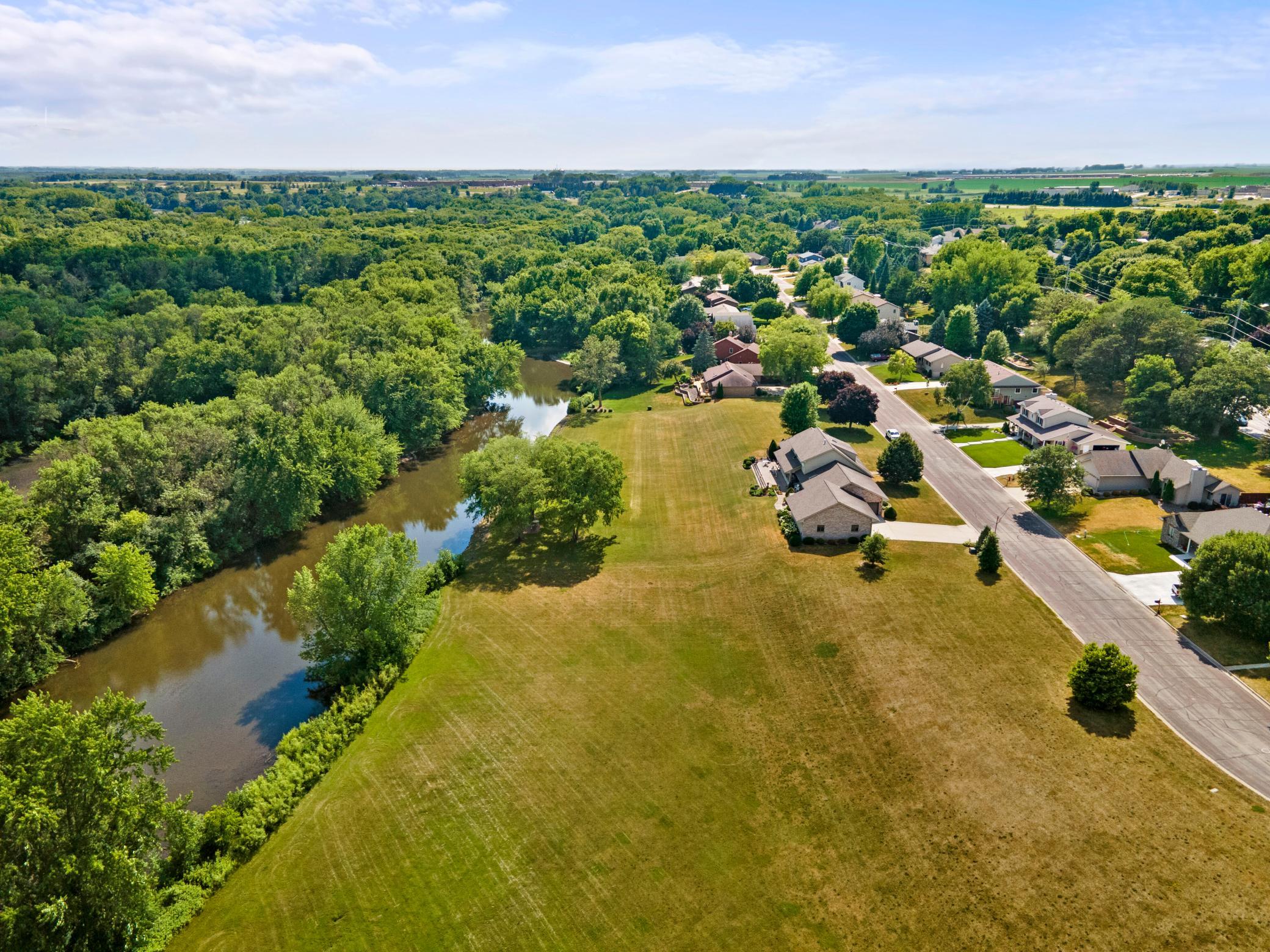 645 Riverwood Drive SW